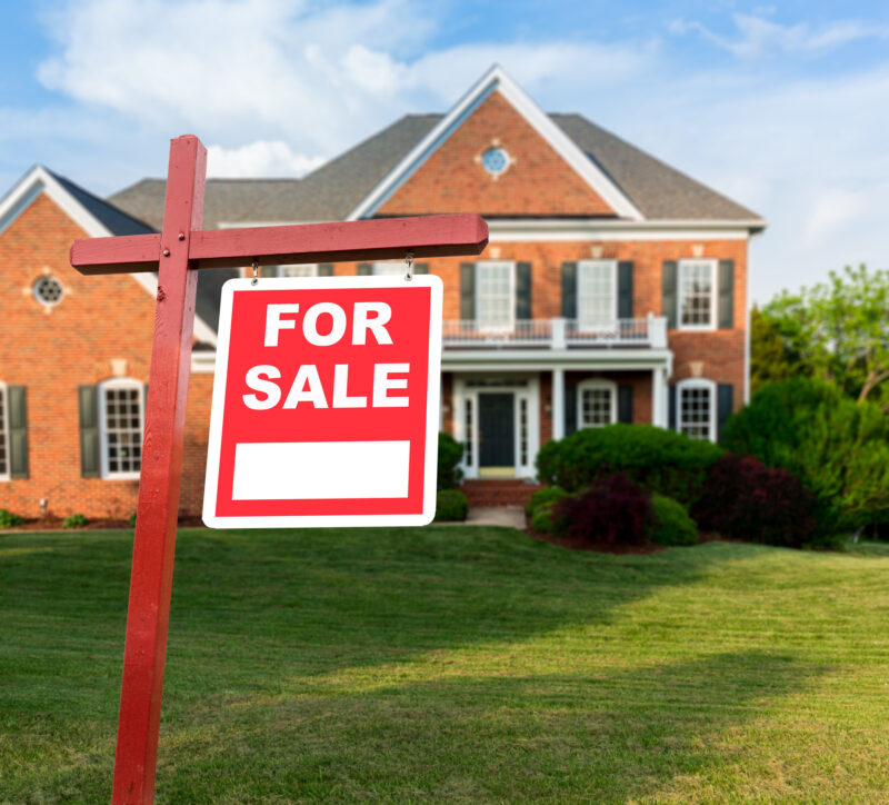 Navigating the St. Louis real estate market can be tricky. We're here to help with these 6 tips for selling your home fast.