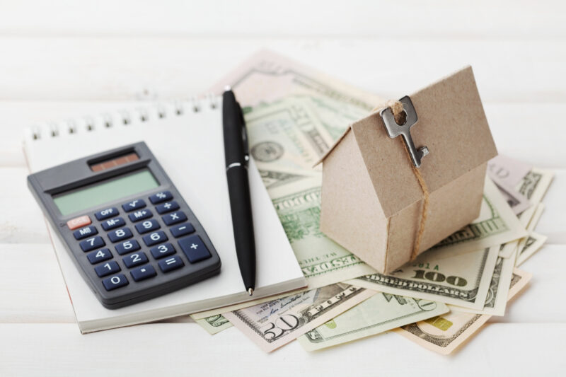 Are you ready to move on to your new home? Take a look at this guide to learn why you should accept a cash offer on your house when selling.