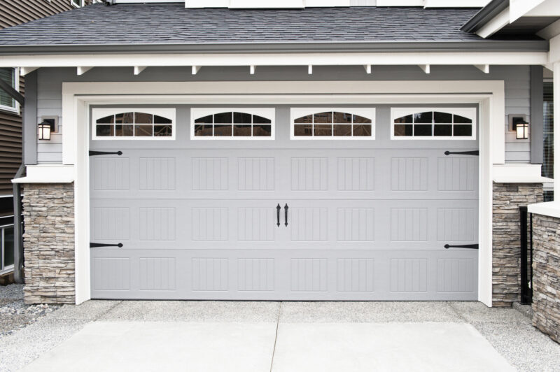 Would you like to know how to find the best residential garage door repair service? Read on to learn everything that you need to know on the subject.