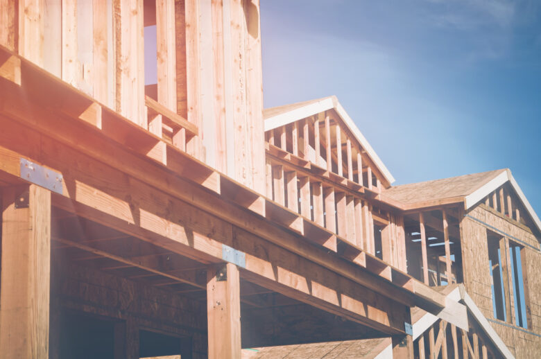 Are thinking of bringing in the New Year in a new home? Before you sign the papers, here are the top 5 pros and cons of buying a new construction home.