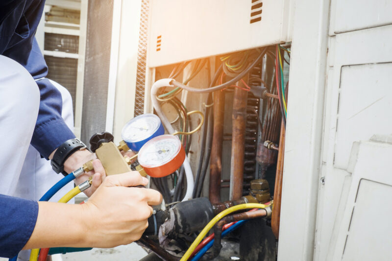 What should you ask a furnace contractor before hiring them for your heating repairs? Check out this article for tips on finding the best service.