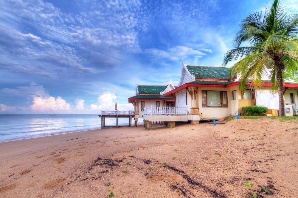 Key Considerations for Choosing a Beach House