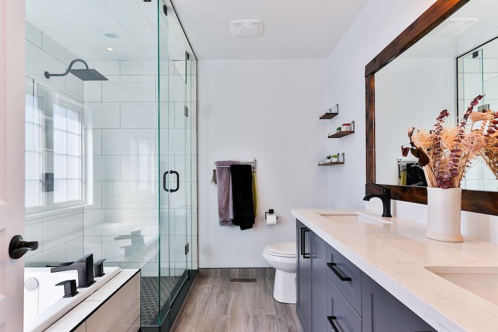 Ways To Maximize Space In Your Bathroom